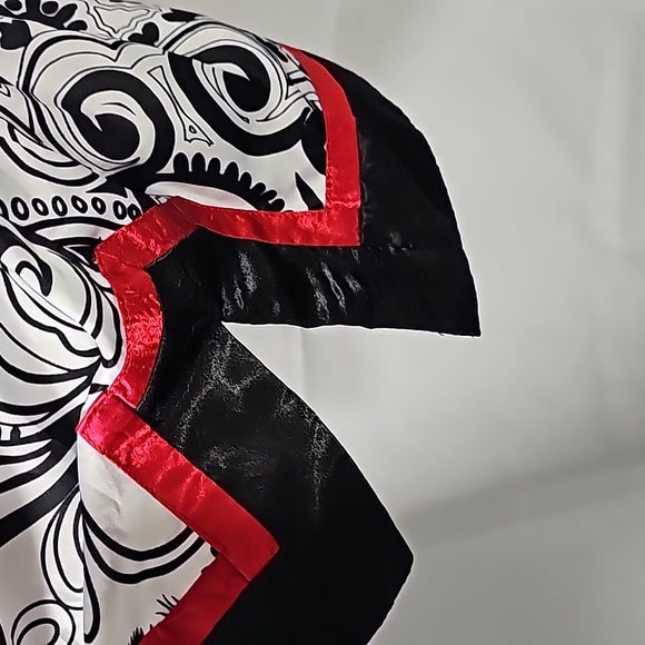 BCX Black White & Red Off Shoulder Dress Blouse Size Medium - Picture 4 of 9